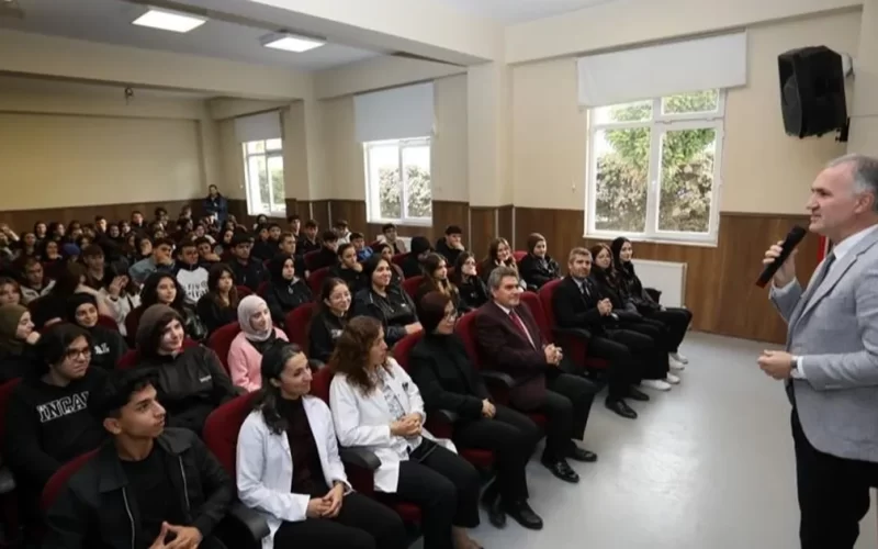 Başkan Taban Naire Çikayeva Anadolu Lisesi öğrencileriyle buluştu